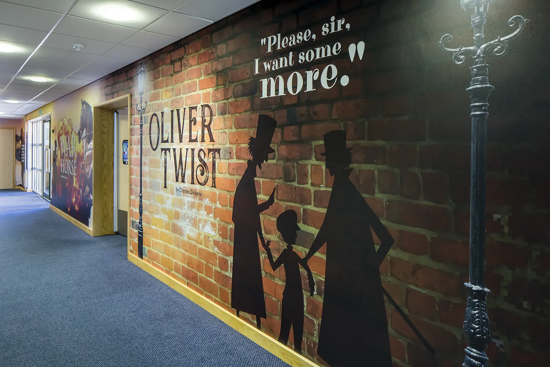Lee chapel book corridor